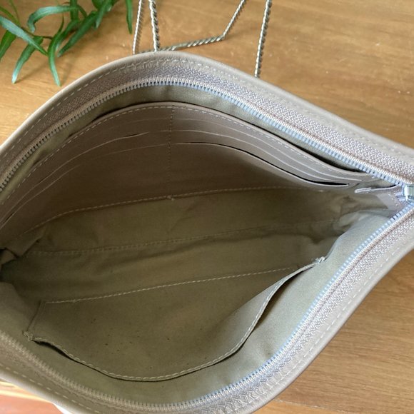 Zee Leather Crafts Tan Leather Wristlet Handbag - Picture 4 of 4